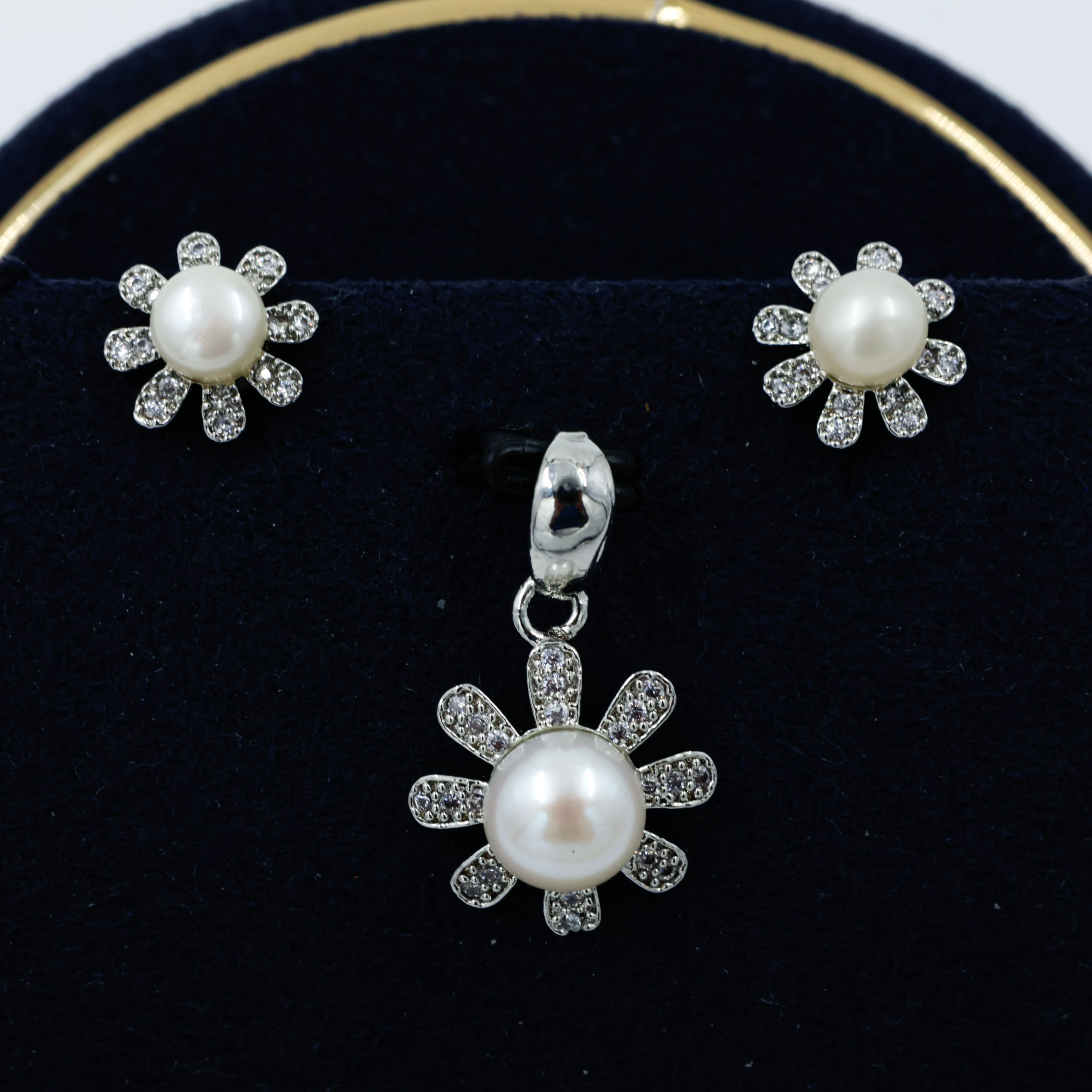 Pearl Pendant Set Without Chain